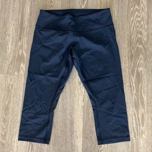 Lululemon navy cropped leggings